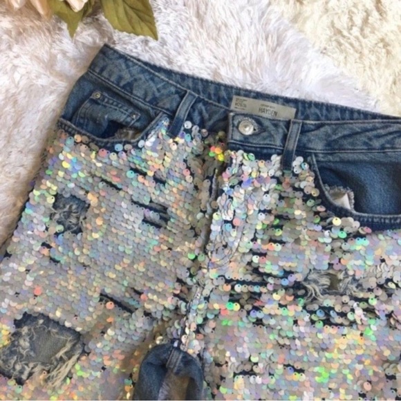 - Hayden Distressed Sequin Boyfriend jeans - Picture 4 of 6